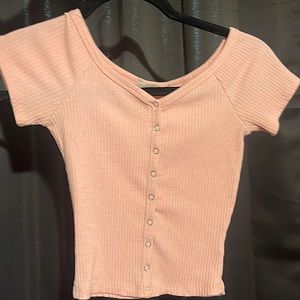 pink buttoned top 💕